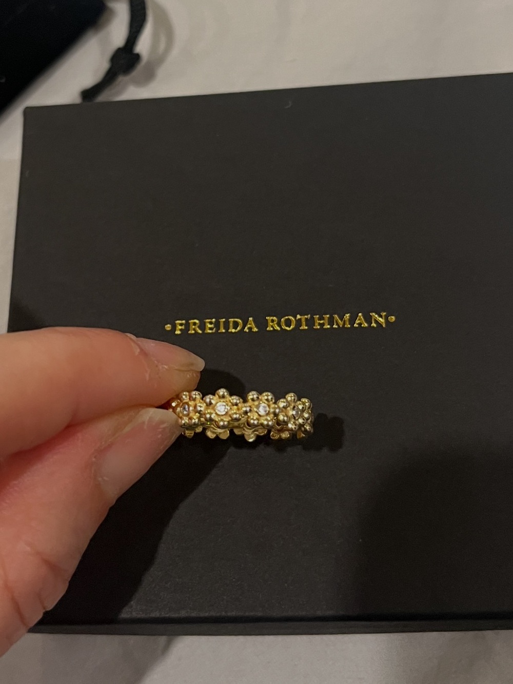 Freida Rothman size 9 Gold Floral Cluster Ring - Picture 6 of 7